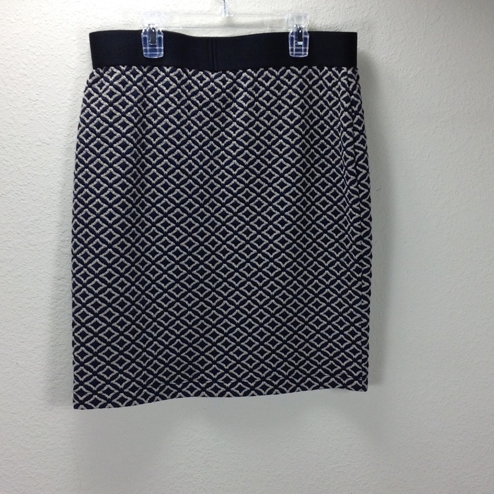 Karen Kane Blue-Cream Diamond Print Stretc… - Picture 3 of 6